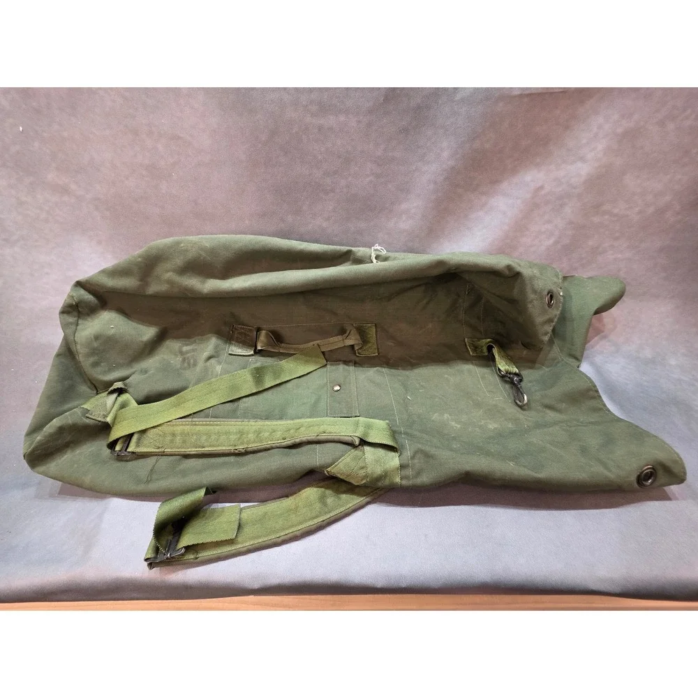 Vintage US Military Olive Drab Canvas Duffle Bag Top Load Backpack Straps USGI